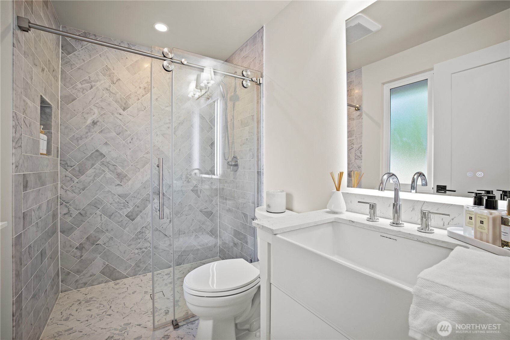 308 Point Fosdick Pl Property Photo 24