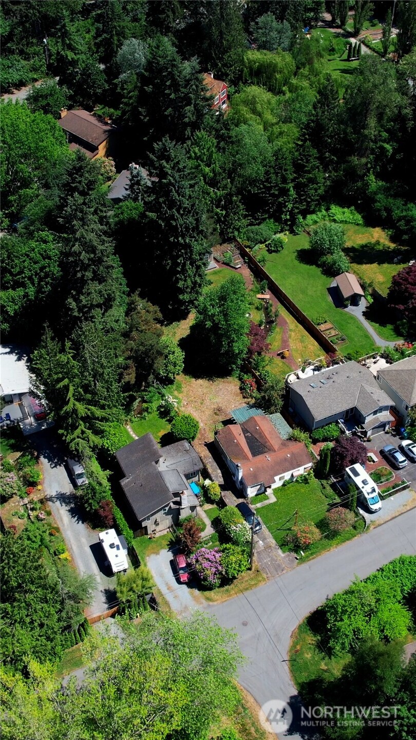 19054 Ne 18th Ave Property Photo 3