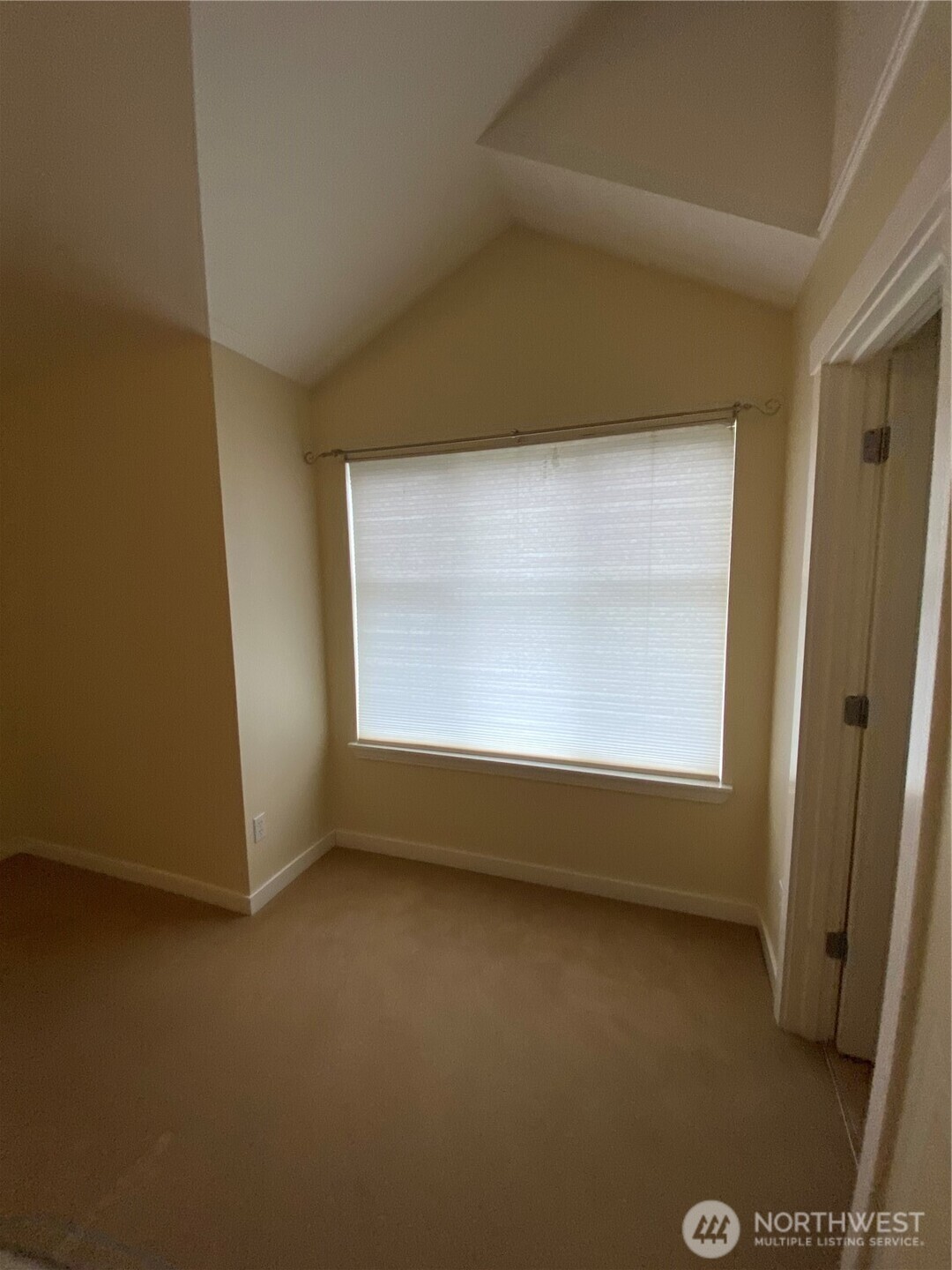 3637 Wallingford Avenue B Property Photo 10