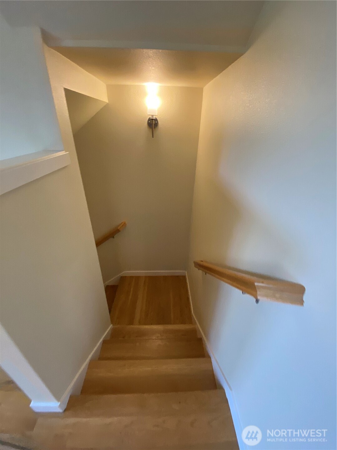 3637 Wallingford Avenue B Property Photo 11