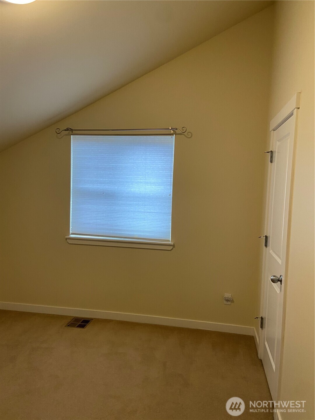 3637 Wallingford Avenue B Property Photo 13