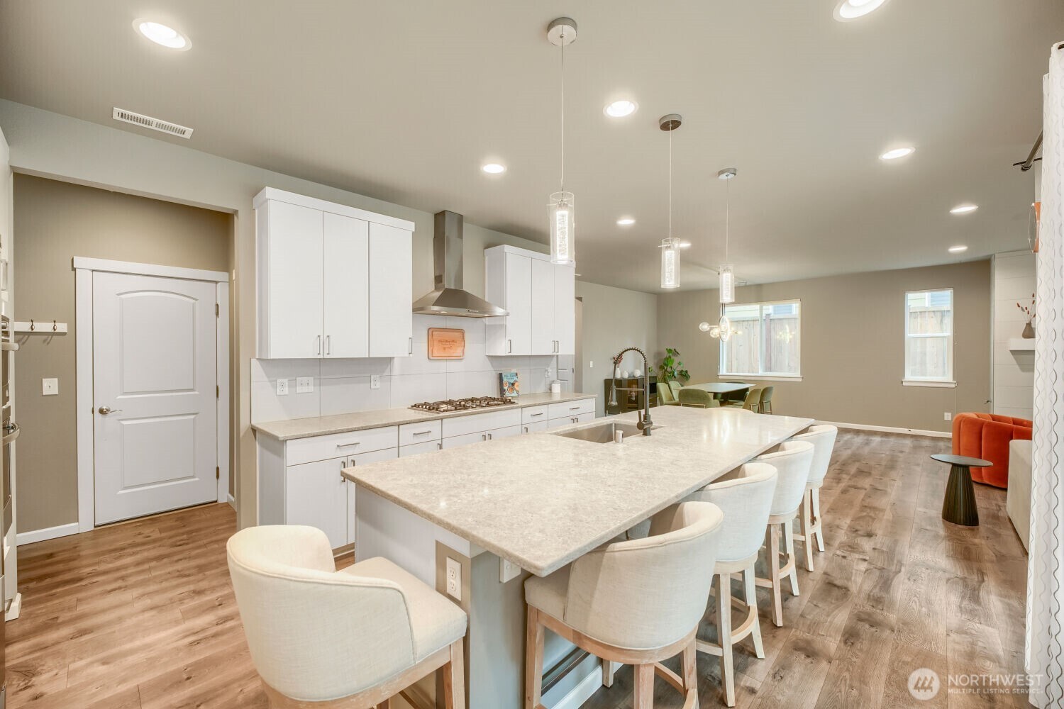 1030 S 195th Place Property Photo 16