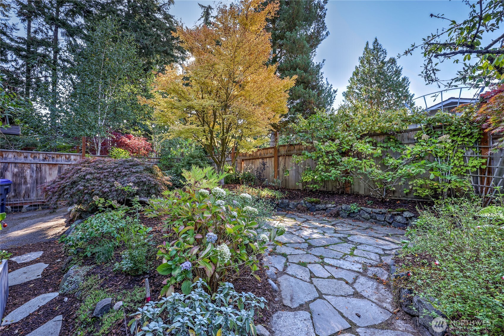 1925 Walnut Street Property Photo 6