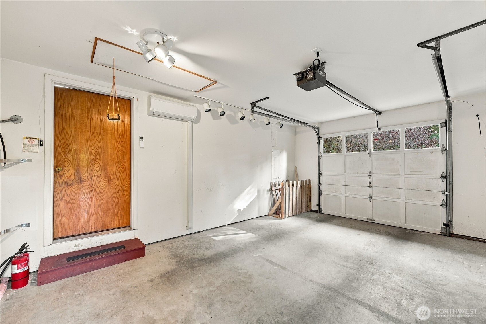 1925 Walnut Street Property Photo 25