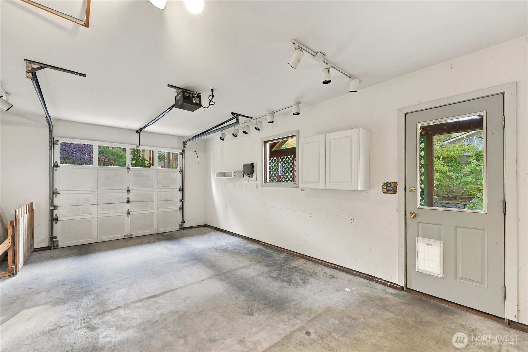 1925 Walnut Street Property Photo 26