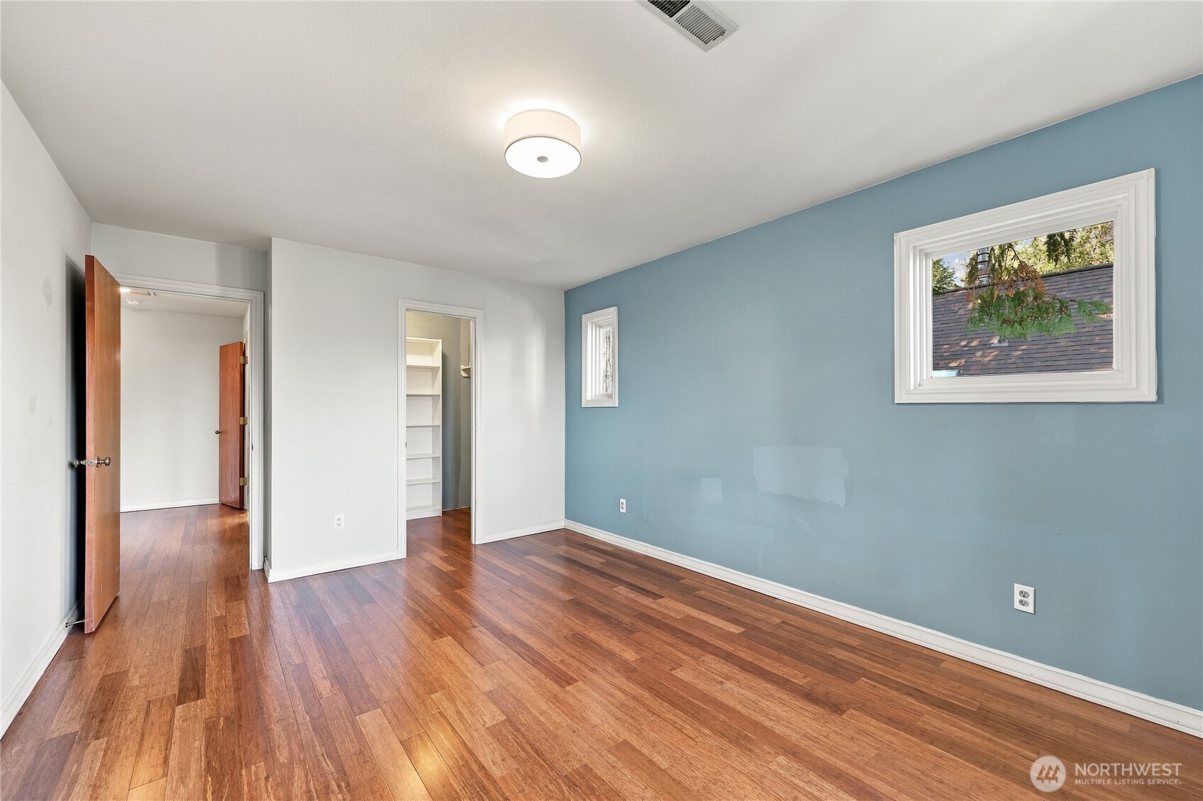 1925 Walnut Street Property Photo 37