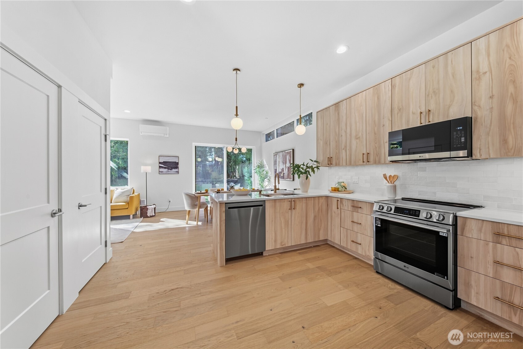 14338 Bagley Avenue B Property Photo 16