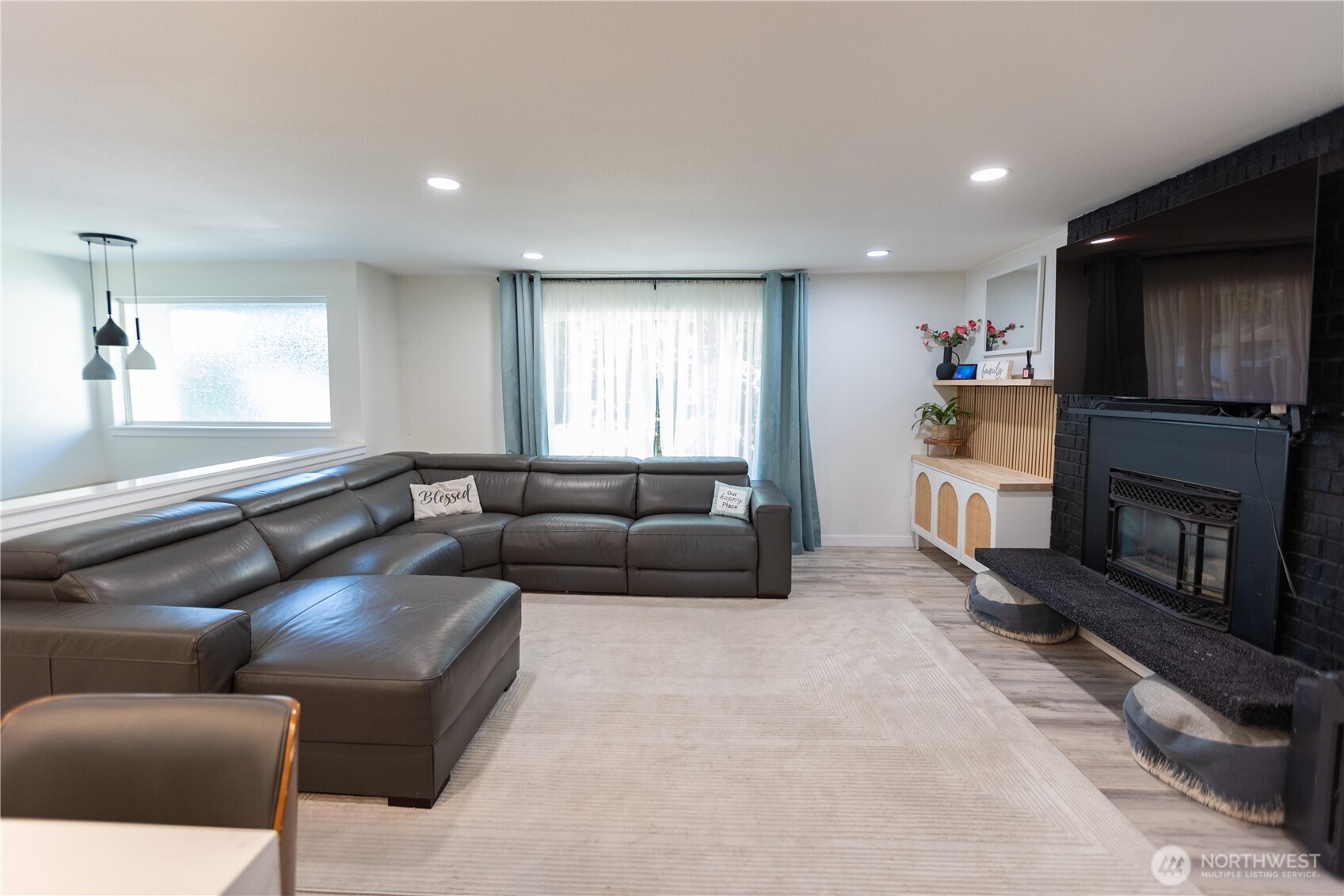 19114 130 Avenue Property Photo 7