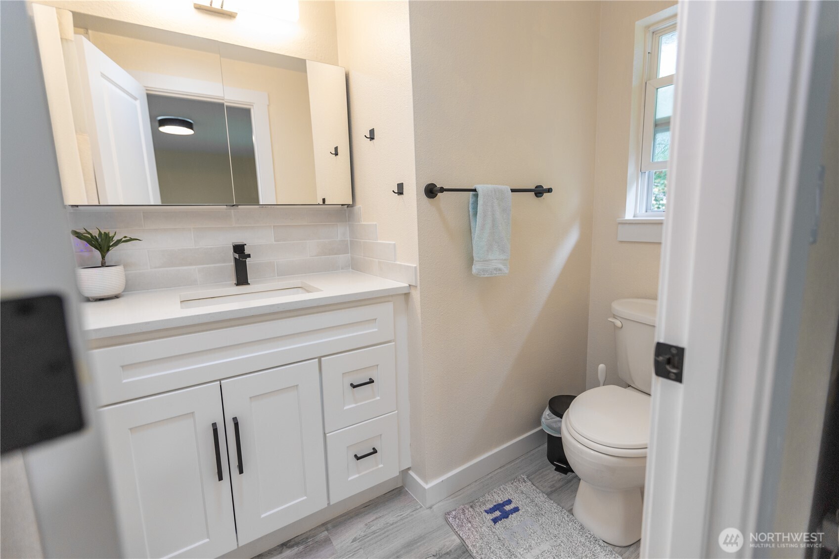 19114 130 Avenue Property Photo 10