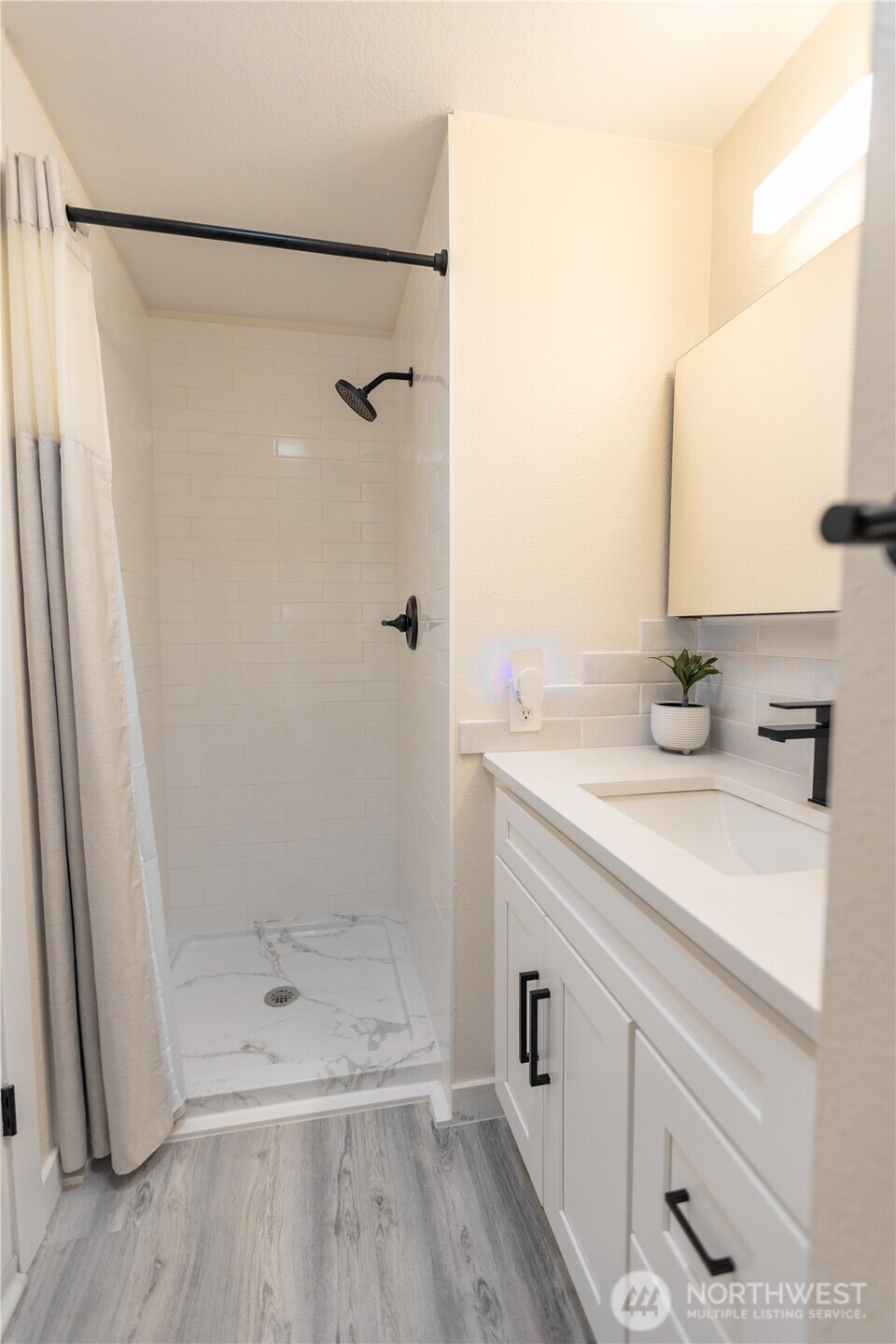 19114 130 Avenue Property Photo 11