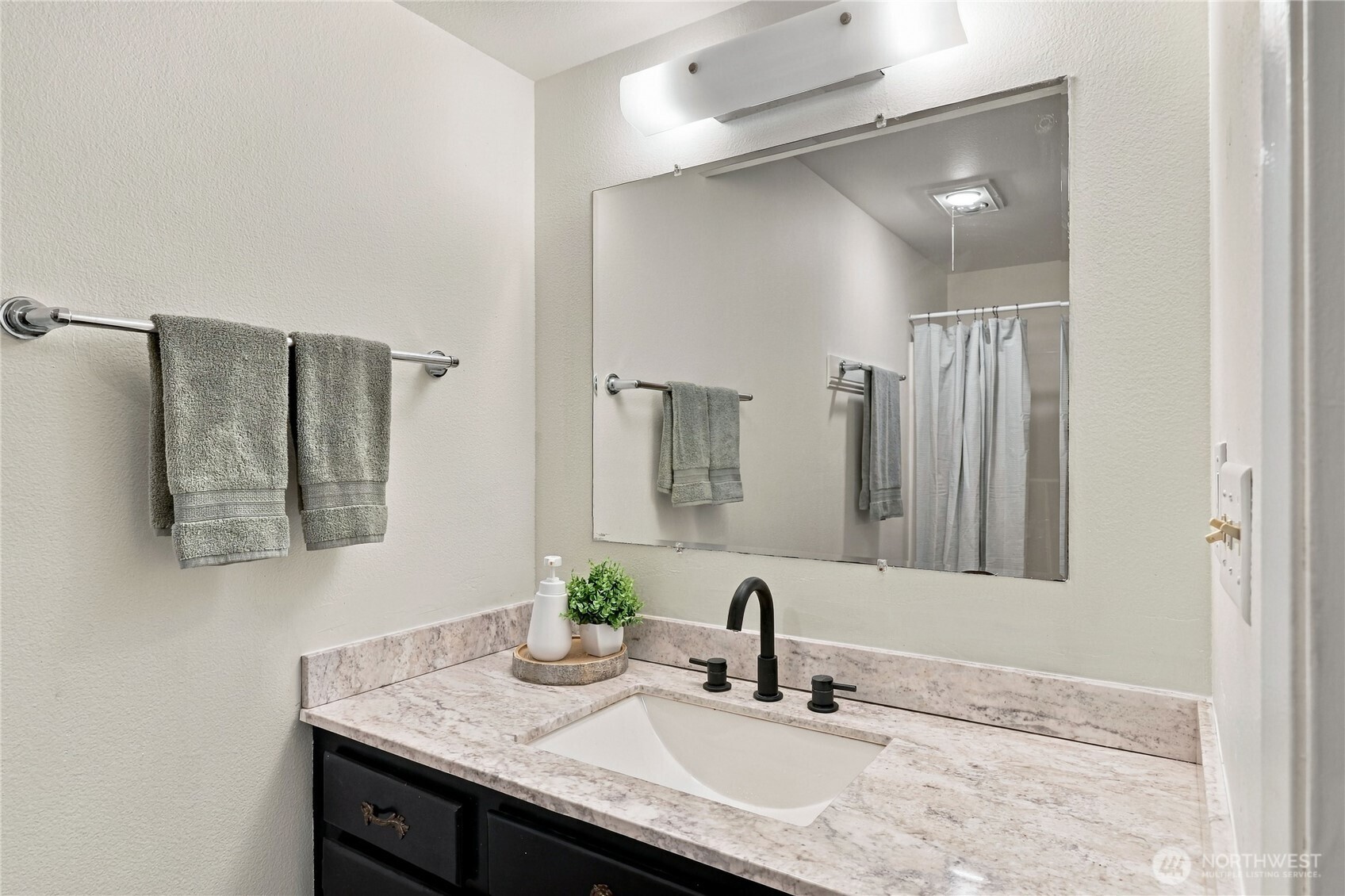 4921 Wilson Street Property Photo 10