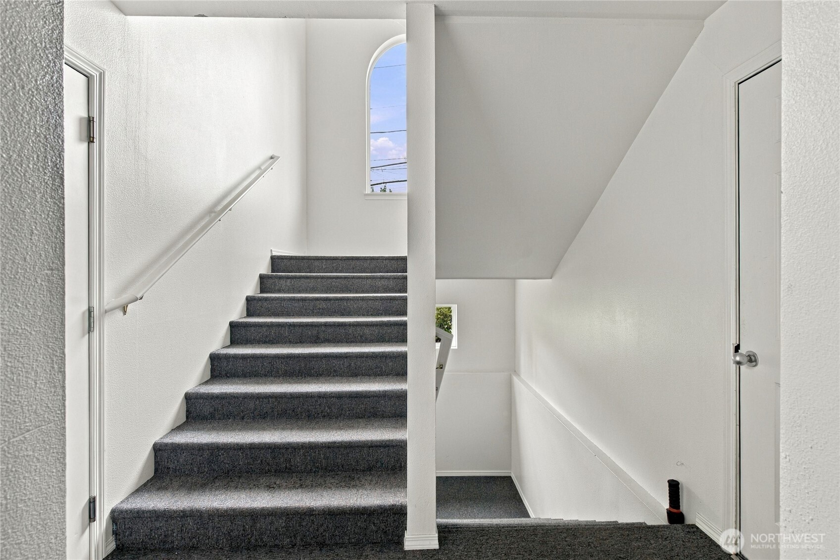 4323 Hoyt Avenue 3 Property Photo 5