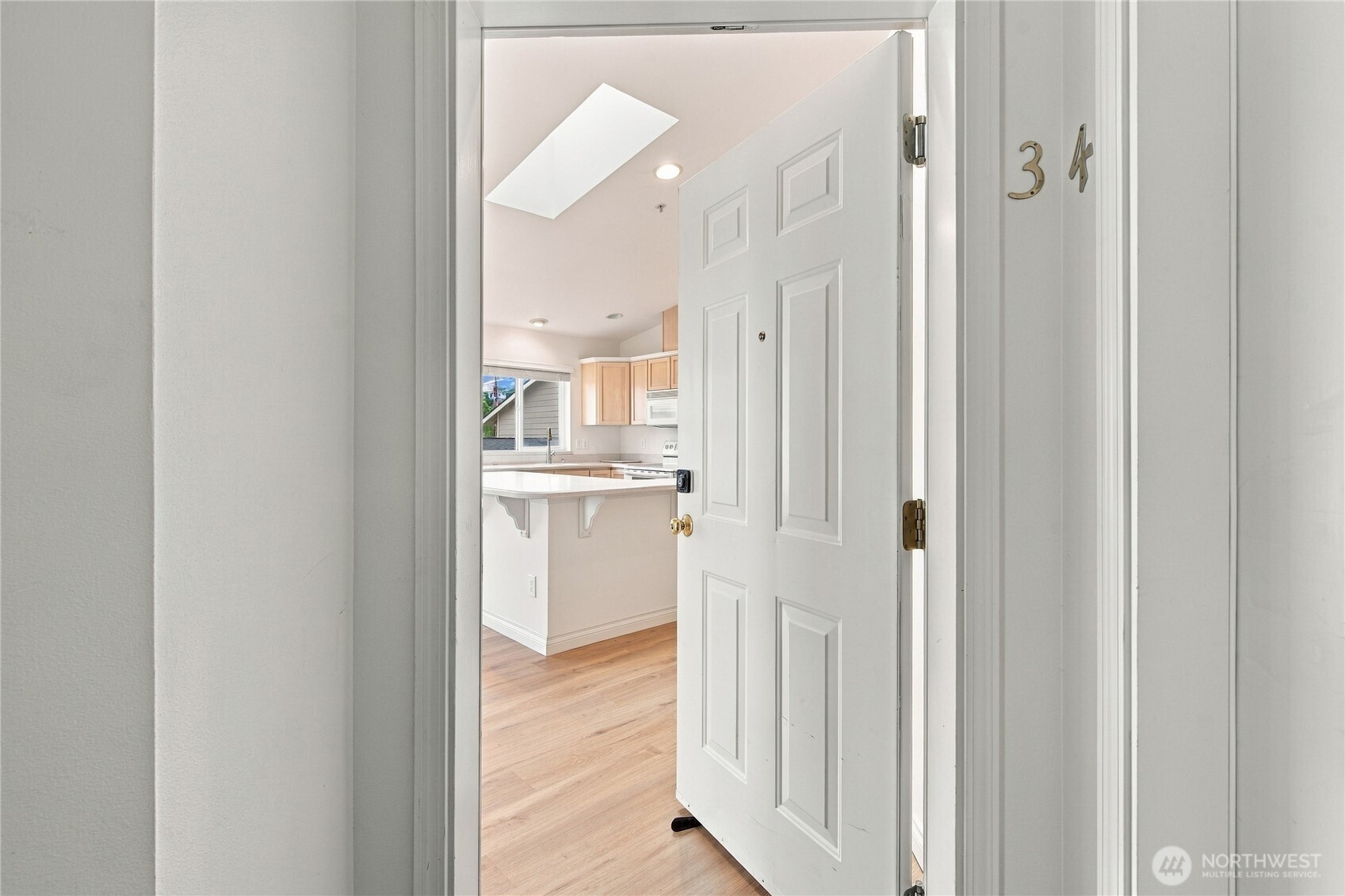 4323 Hoyt Avenue 3 Property Photo 6