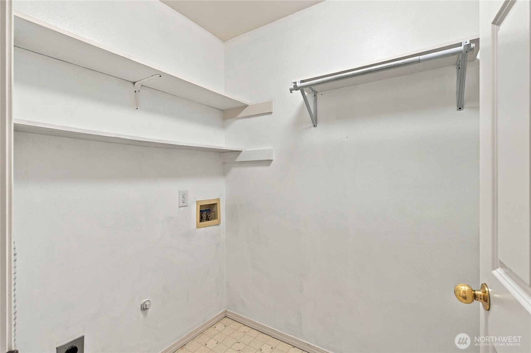 4323 Hoyt Avenue 3 Property Photo 27