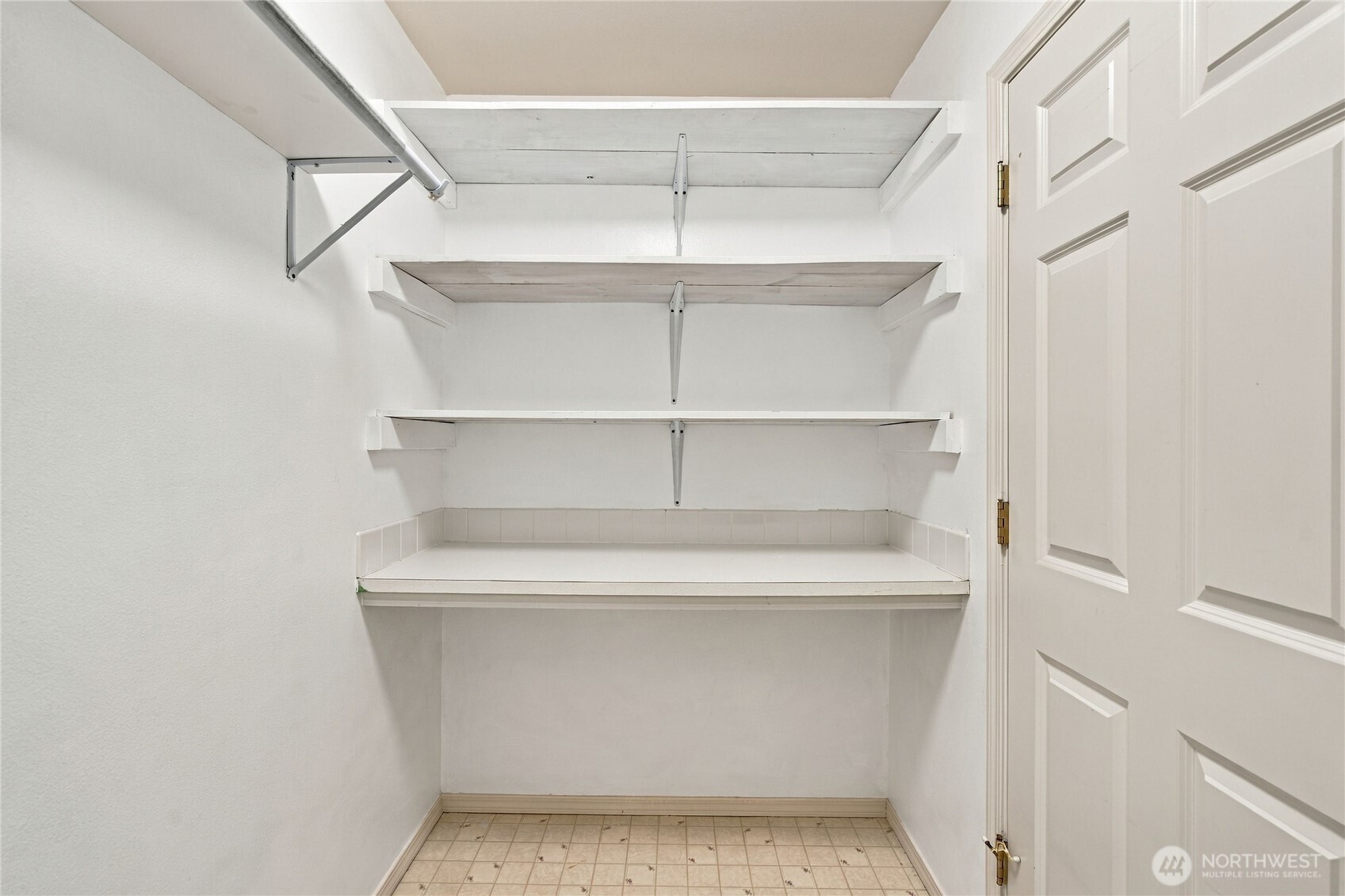 4323 Hoyt Avenue 3 Property Photo 28