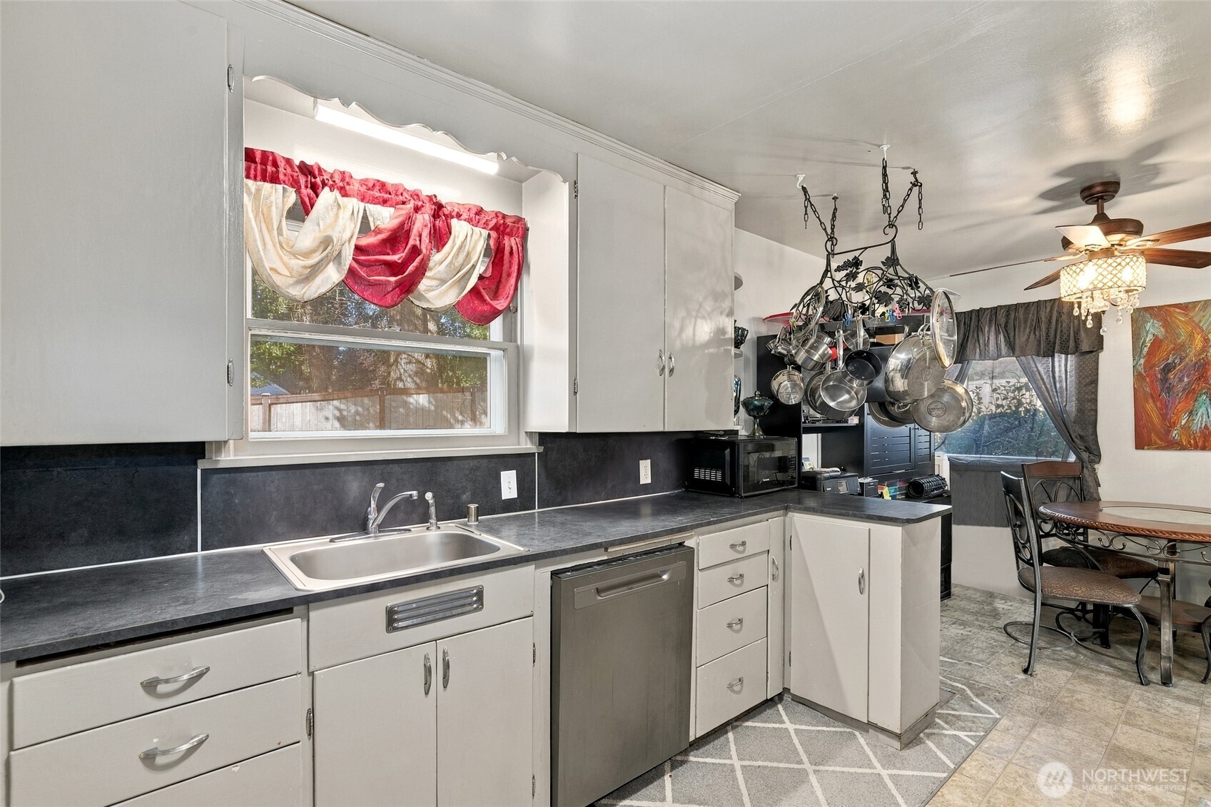 10024 Patterson Street Property Photo 7