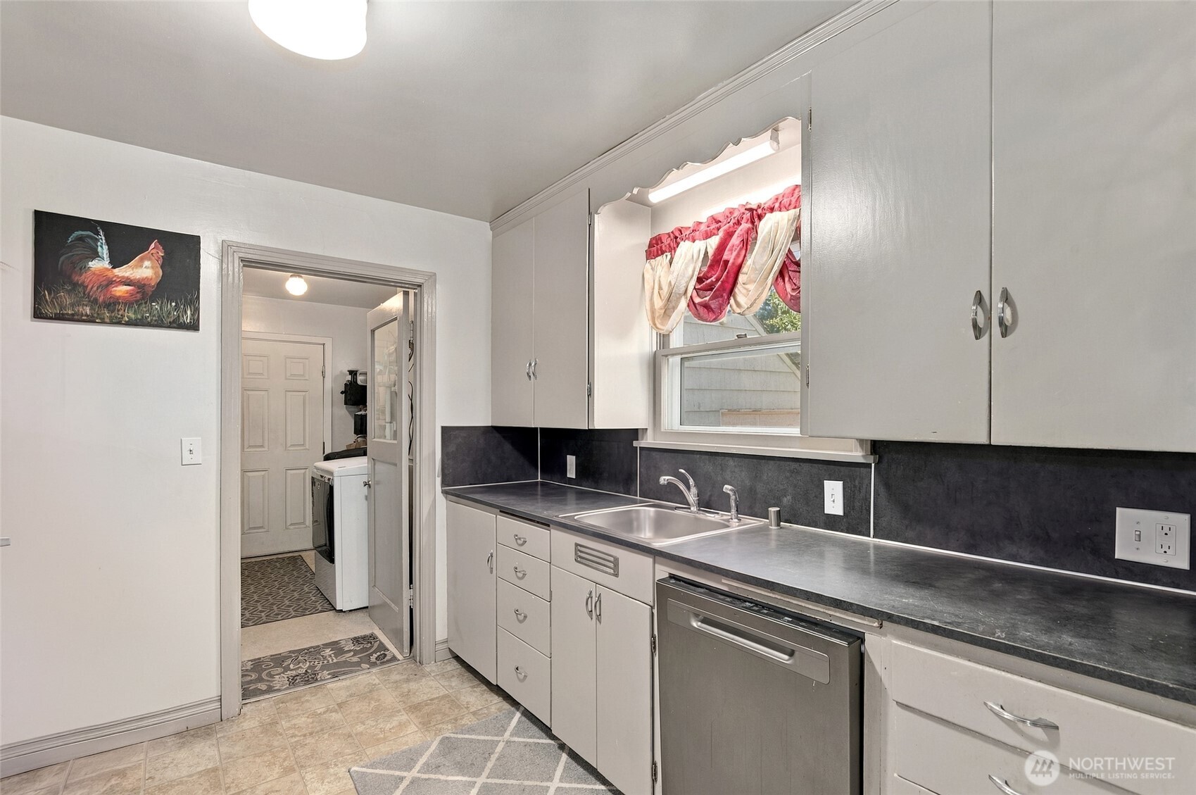 10024 Patterson Street Property Photo 8