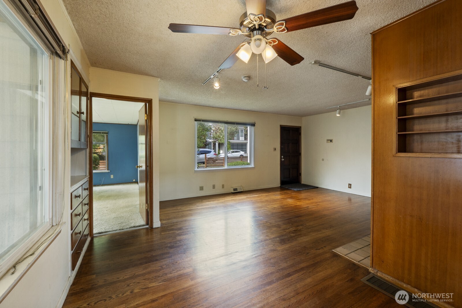 8216 21st Avenue Property Photo 5