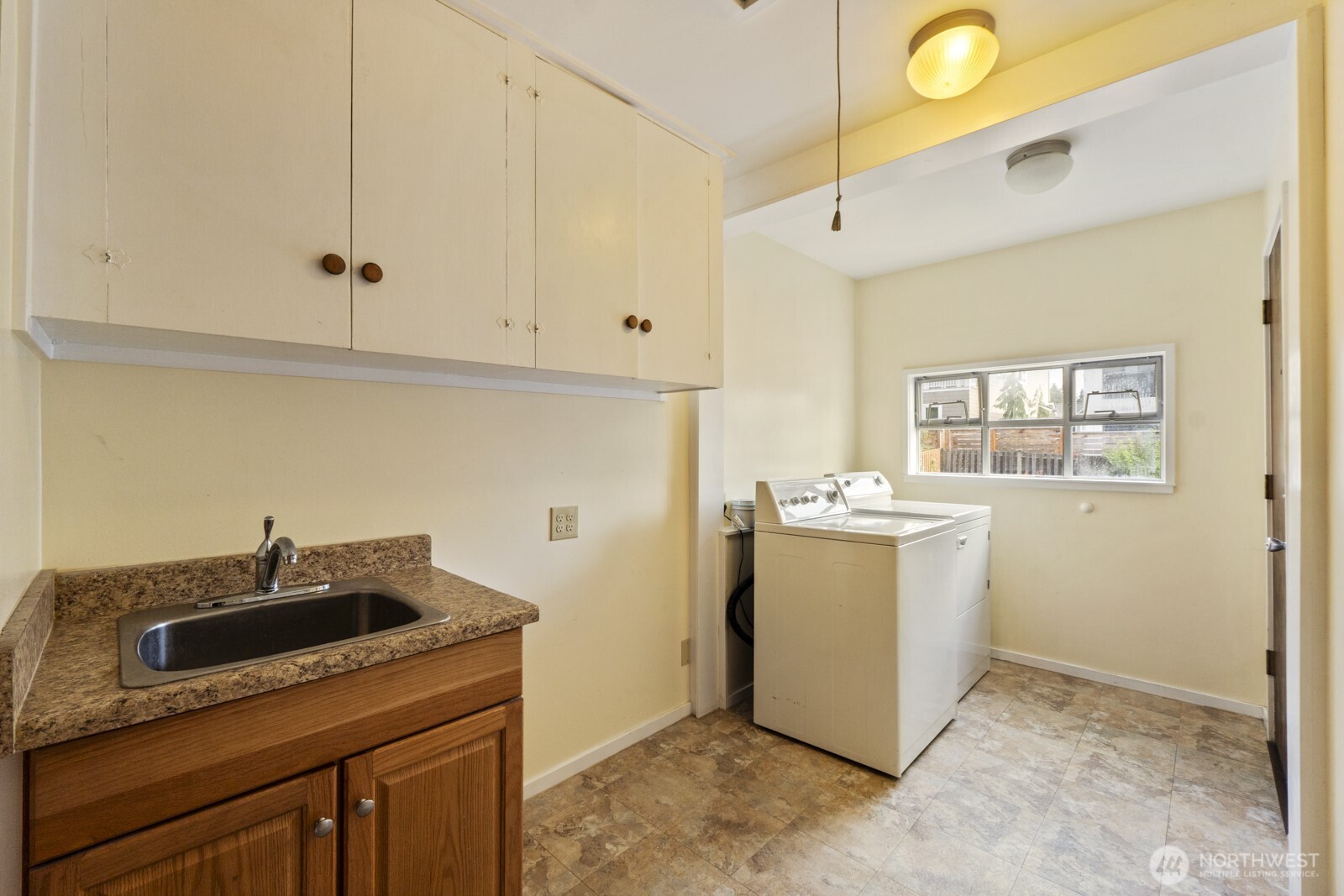 8216 21st Avenue Property Photo 16