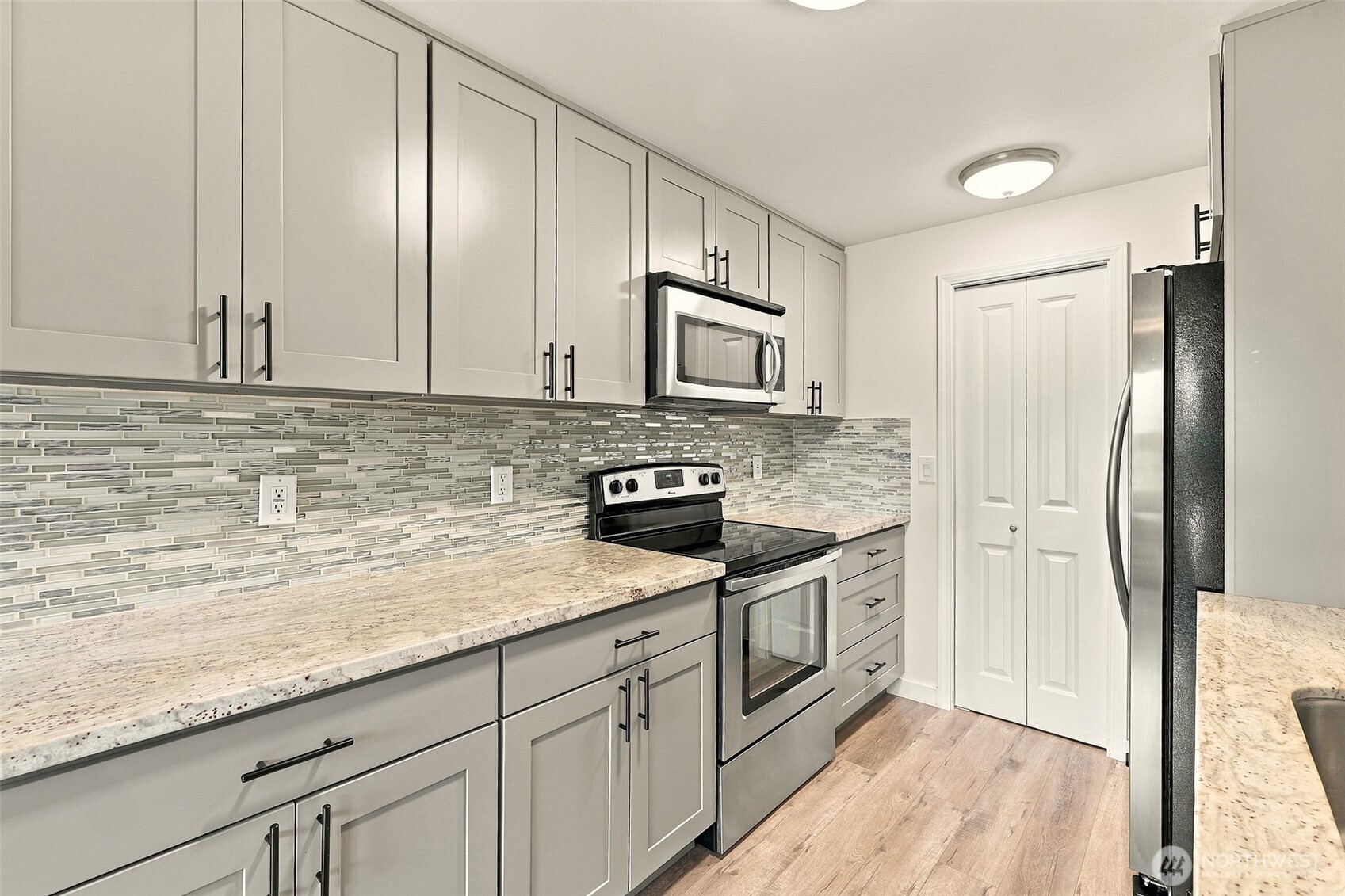 3722 27th Place 201 Property Photo 17