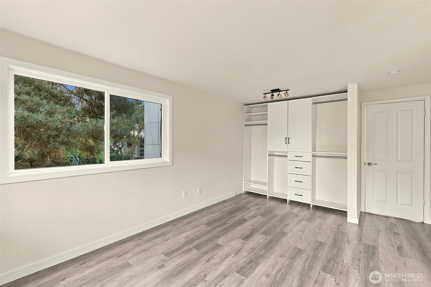 3722 27th Place 201 Property Photo 29