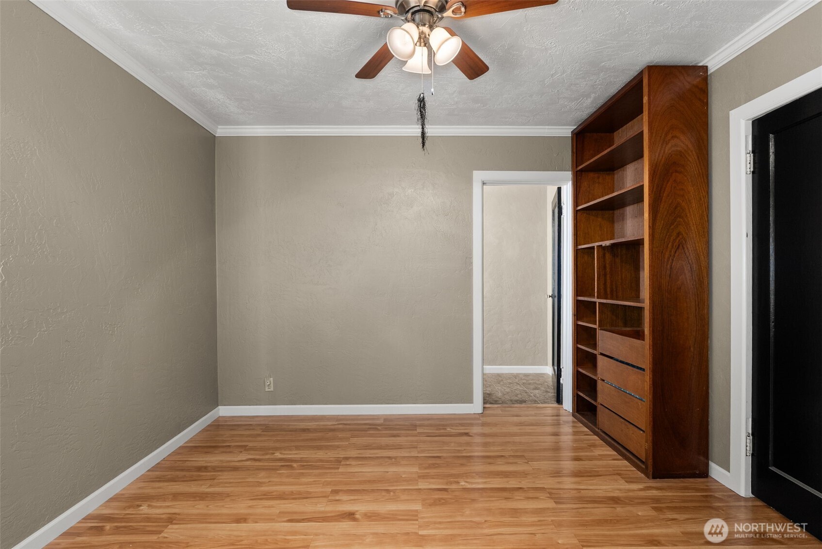 1212 Riddell Street Property Photo 13