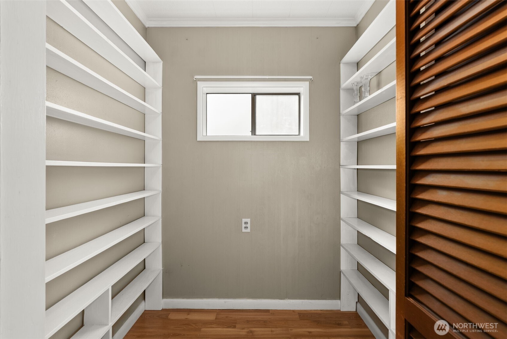 1212 Riddell Street Property Photo 19
