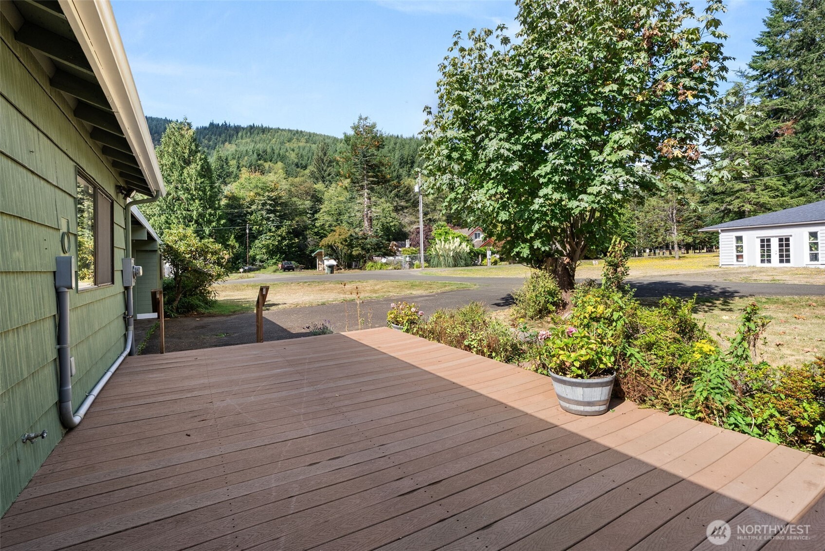 1212 Riddell Street Property Photo 30