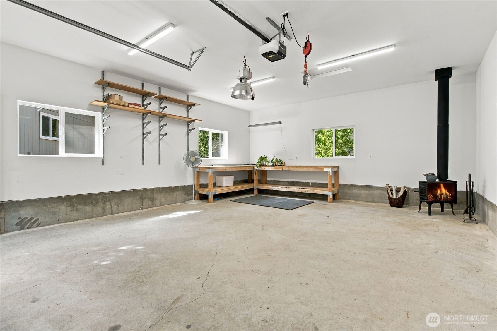 201 E Battles Lane Property Photo 11