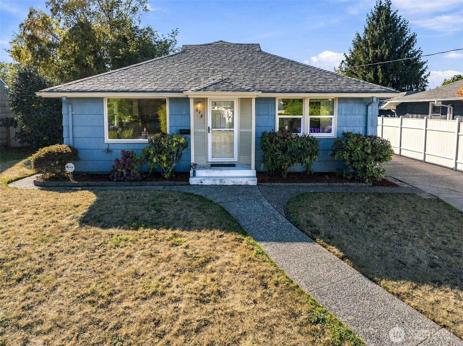 622 S Macarthur Street Property Photo 2
