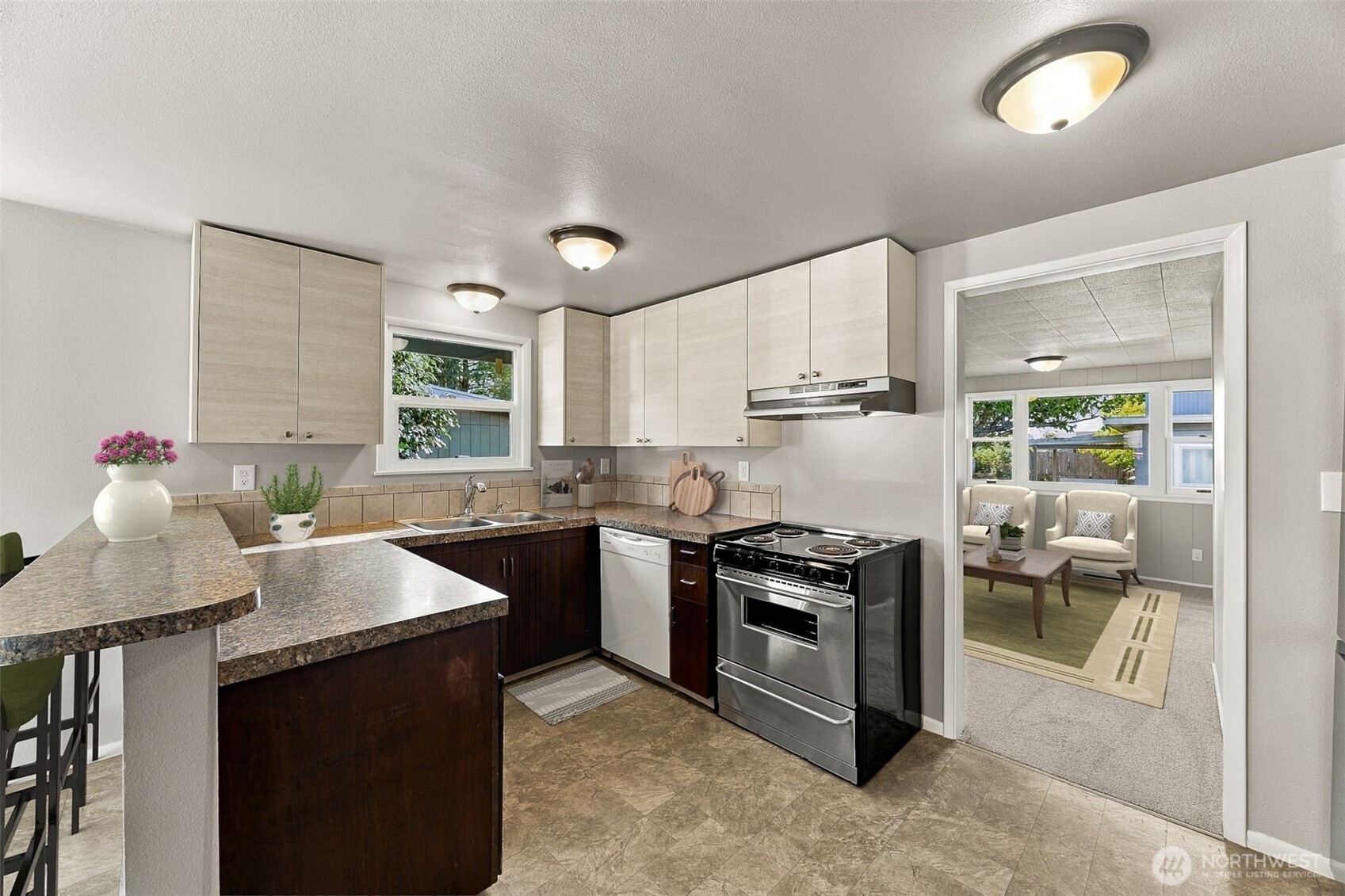 622 S Macarthur Street Property Photo 16