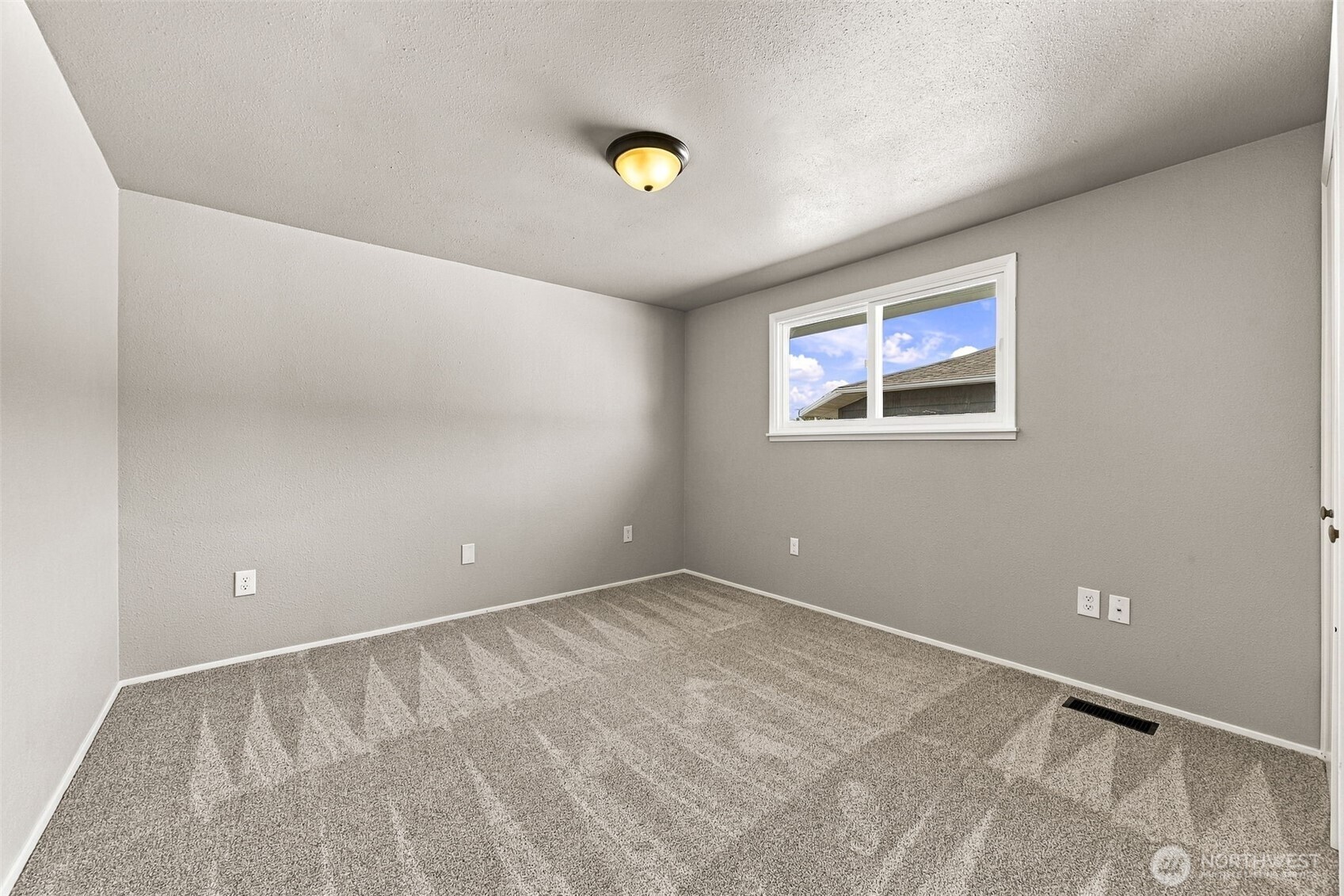 622 S Macarthur Street Property Photo 20