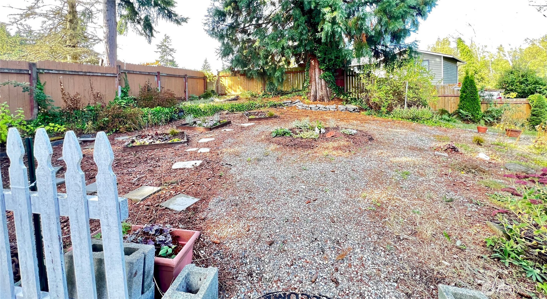1321 Rancho Place Property Photo 16