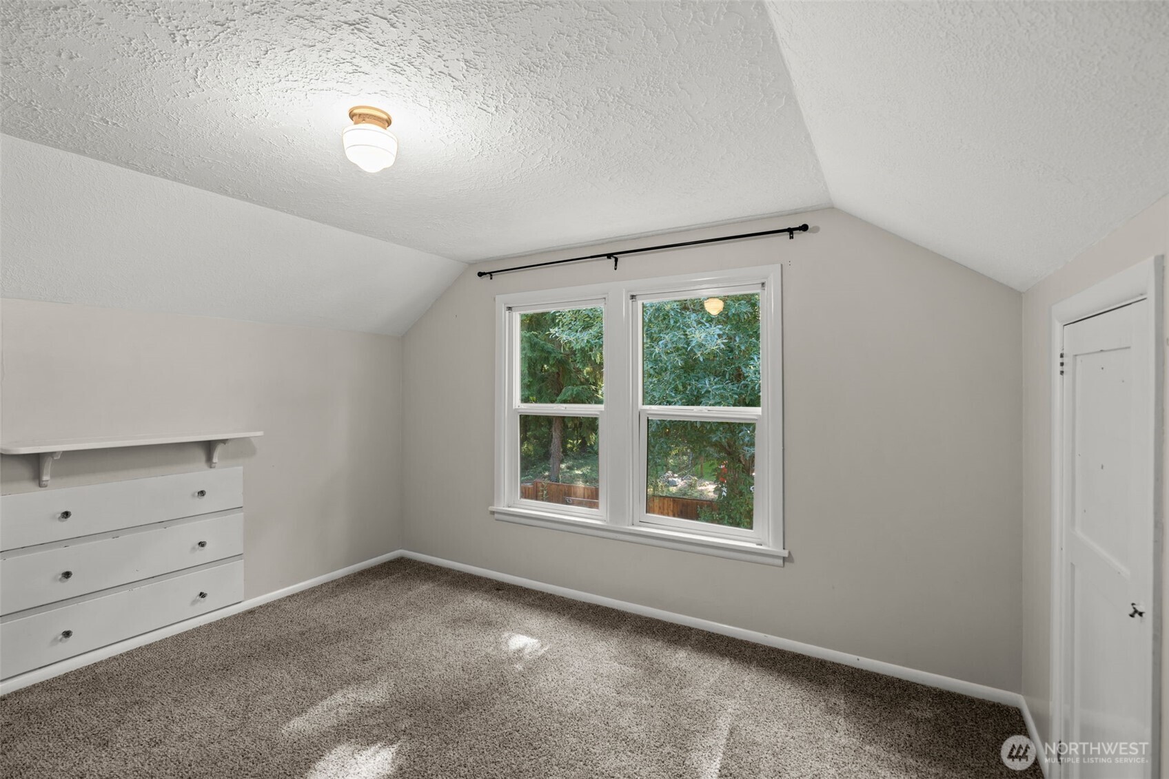 5432 New Sweden Avenue Property Photo 6