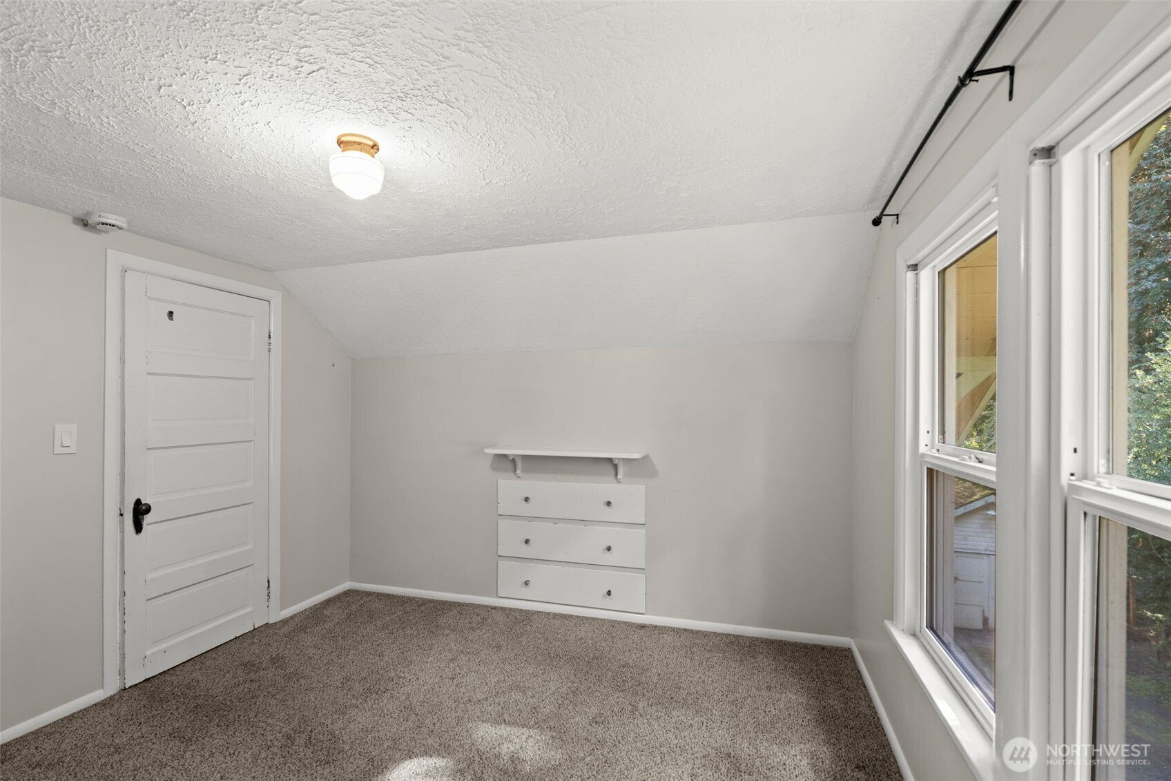 5432 New Sweden Avenue Property Photo 7