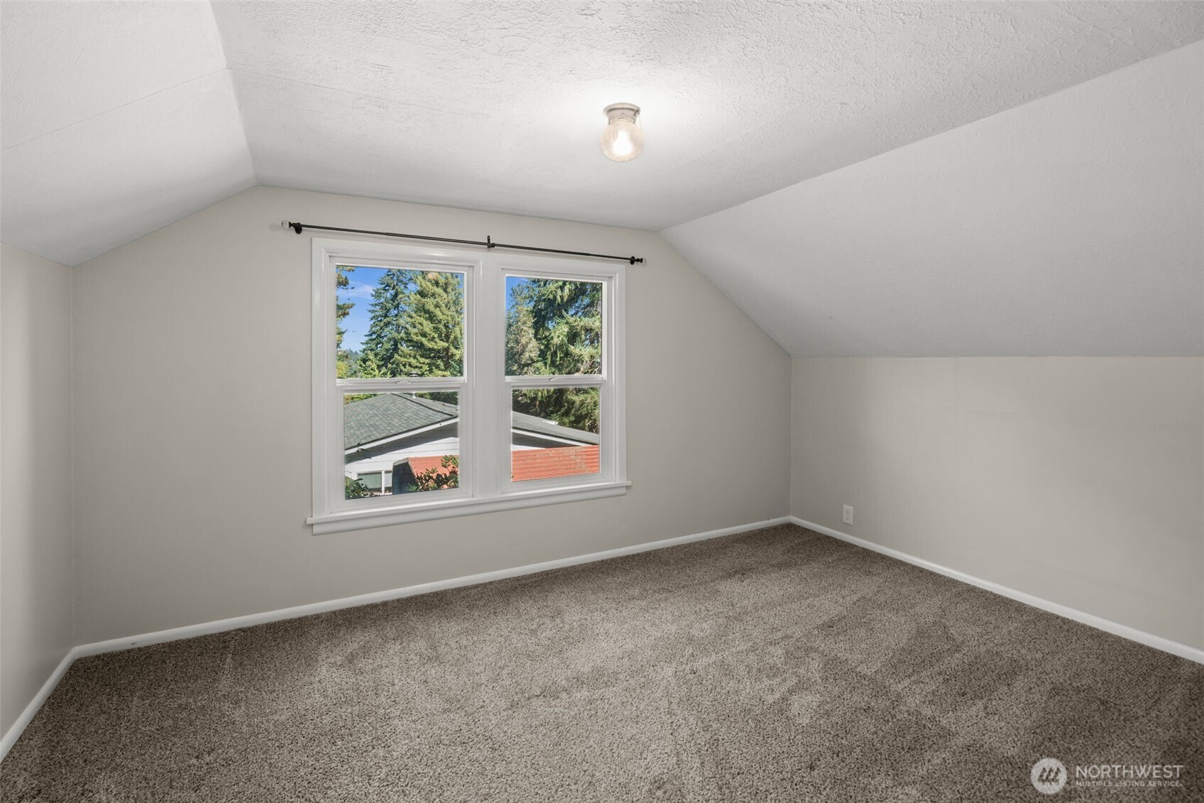 5432 New Sweden Avenue Property Photo 11