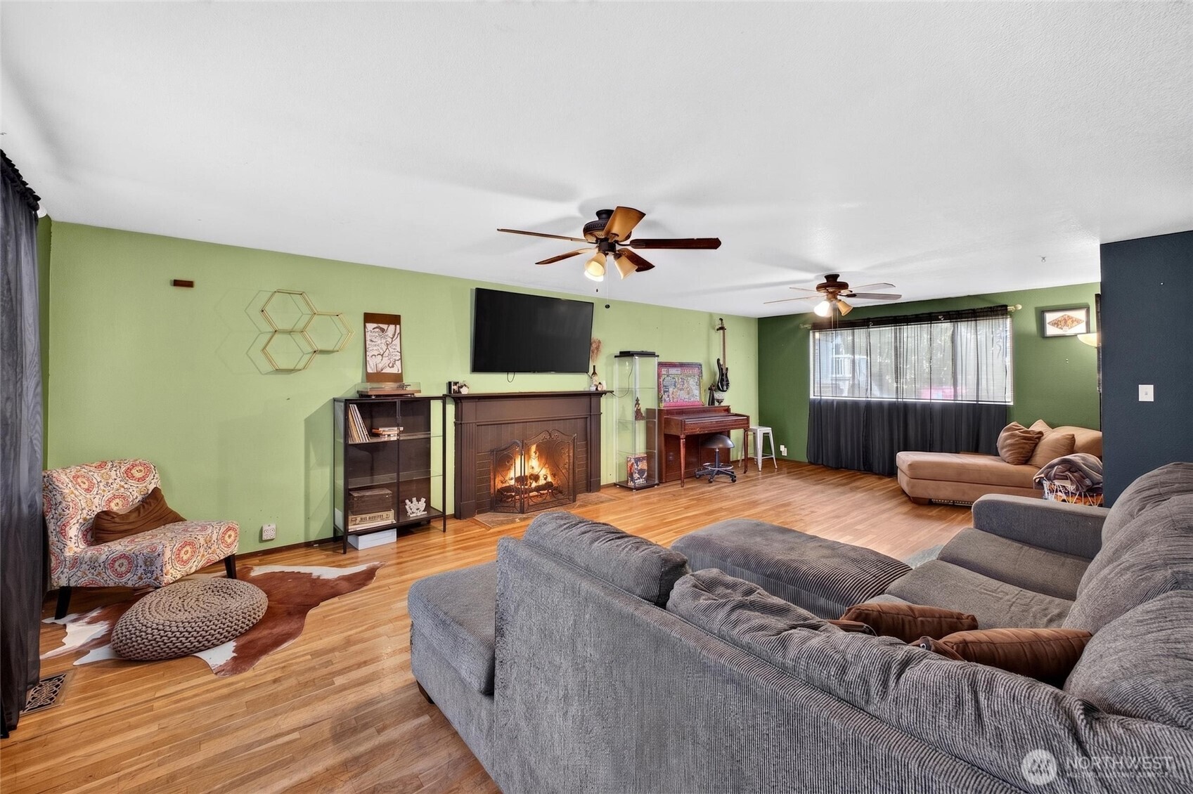 26523 Manchester Avenue Property Photo 3