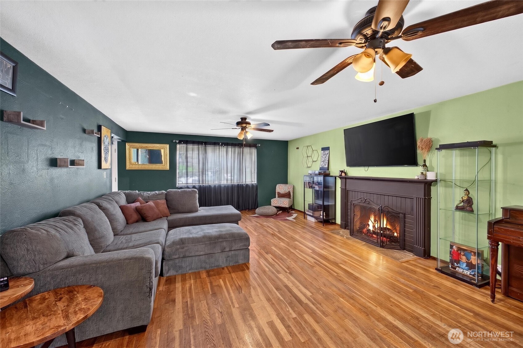 26523 Manchester Avenue Property Photo 6