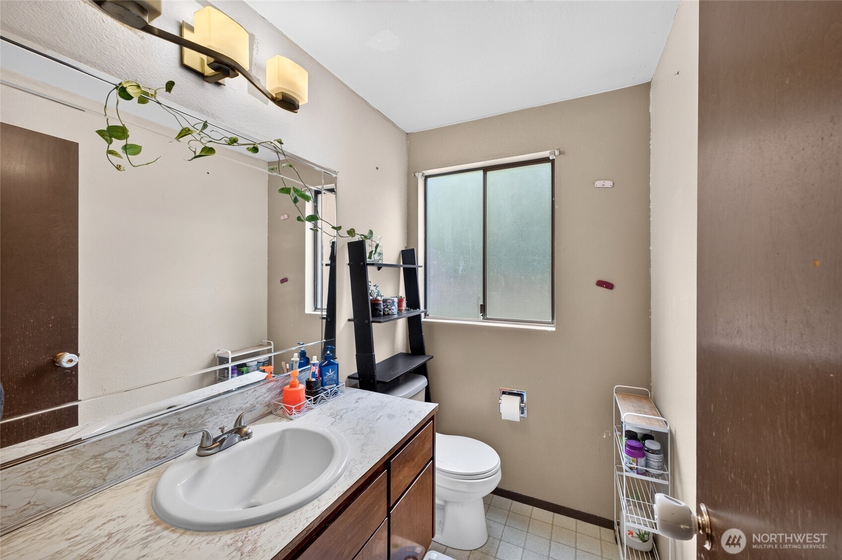 26523 Manchester Avenue Property Photo 7