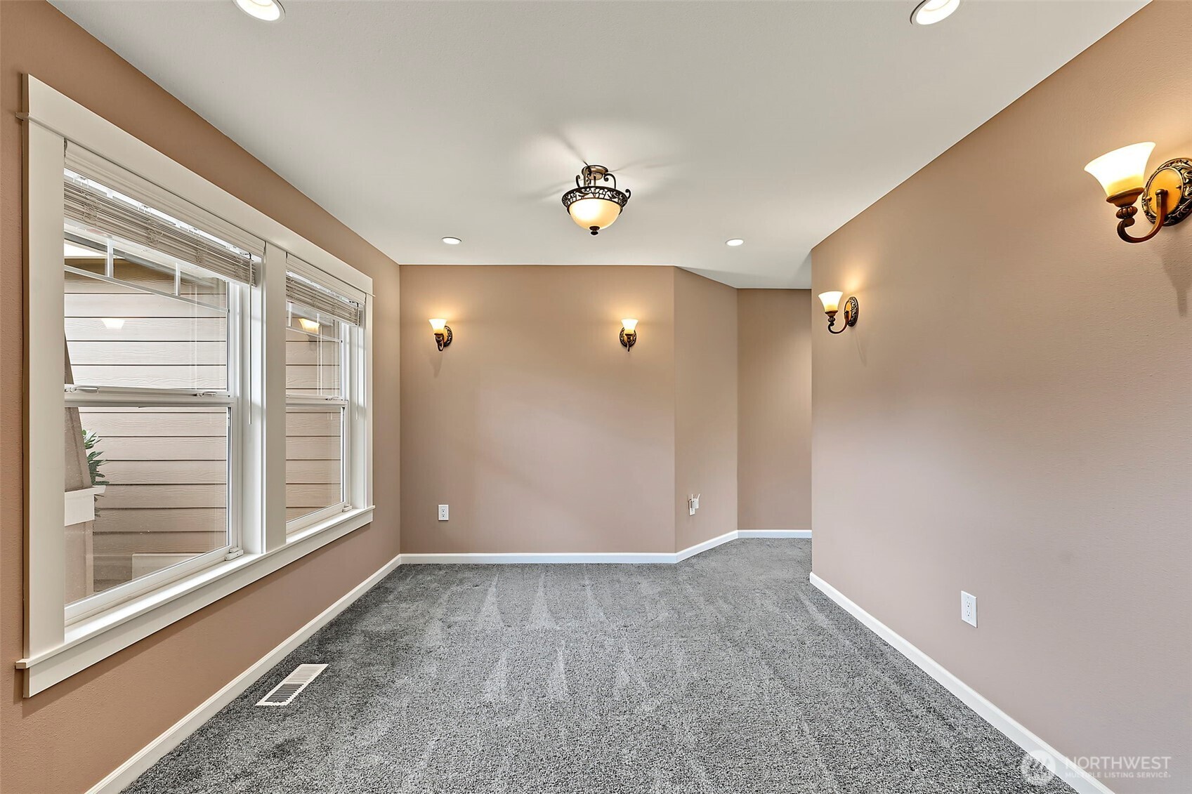 11407 135th Street Property Photo 6