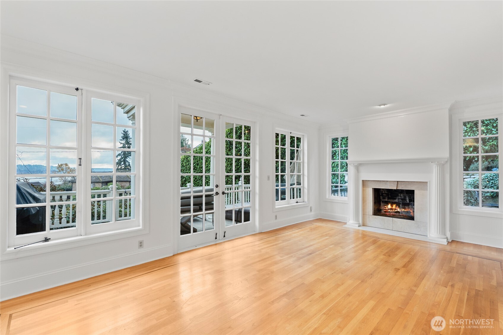 1435 Newport Way Property Photo 11