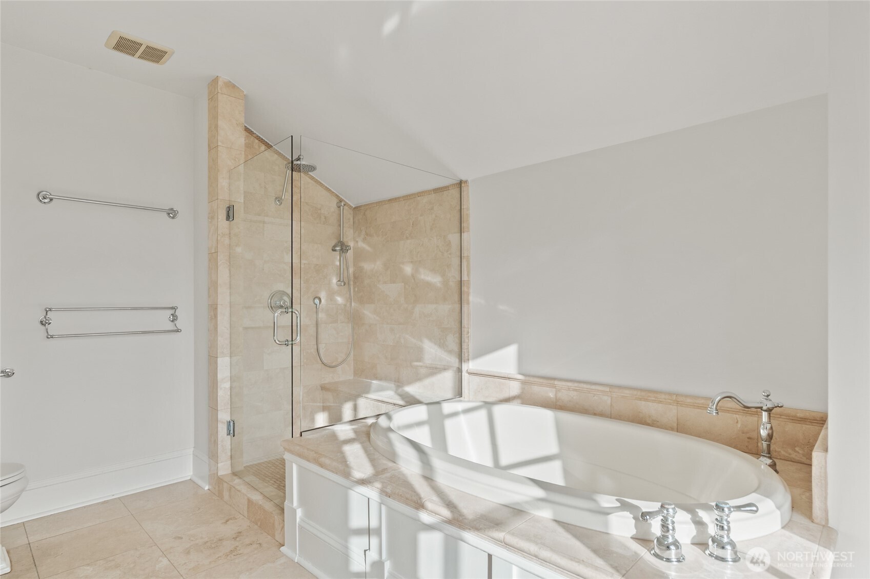1435 Newport Way Property Photo 16