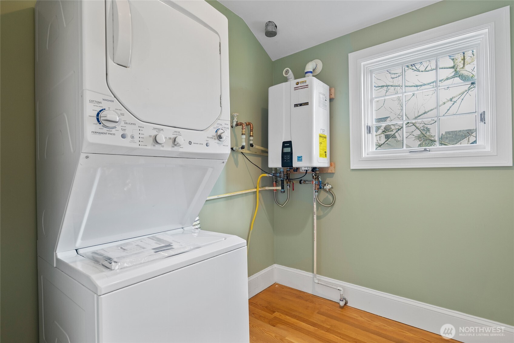 1435 Newport Way Property Photo 25