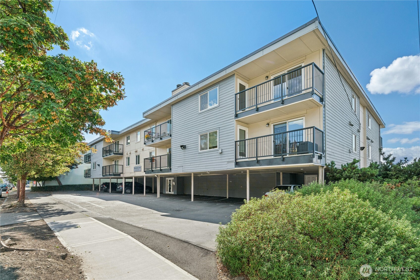 9255 Greenwood Avenue 38 Property Photo 1