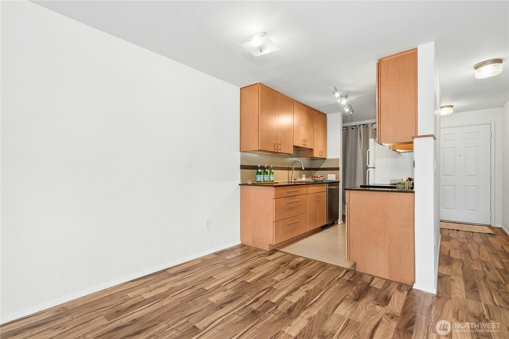 9255 Greenwood Avenue 38 Property Photo 12