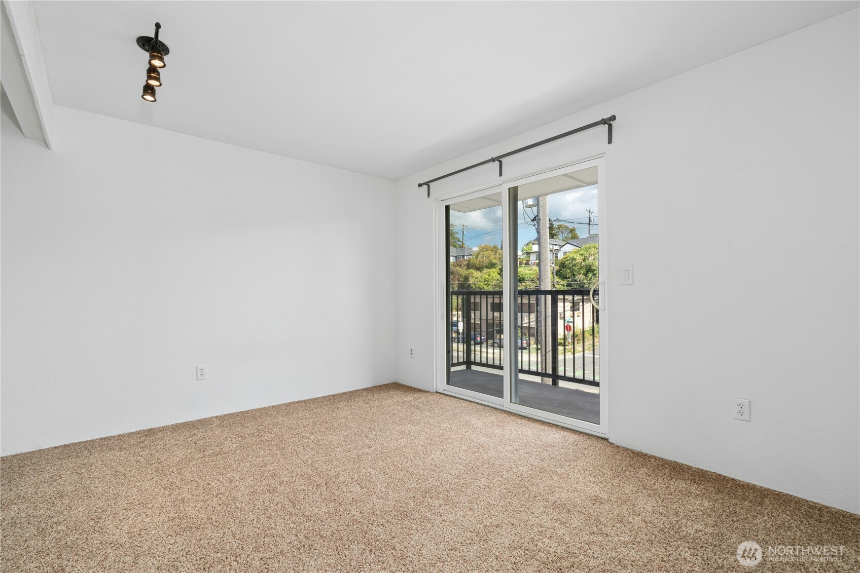 9255 Greenwood Avenue 38 Property Photo 24