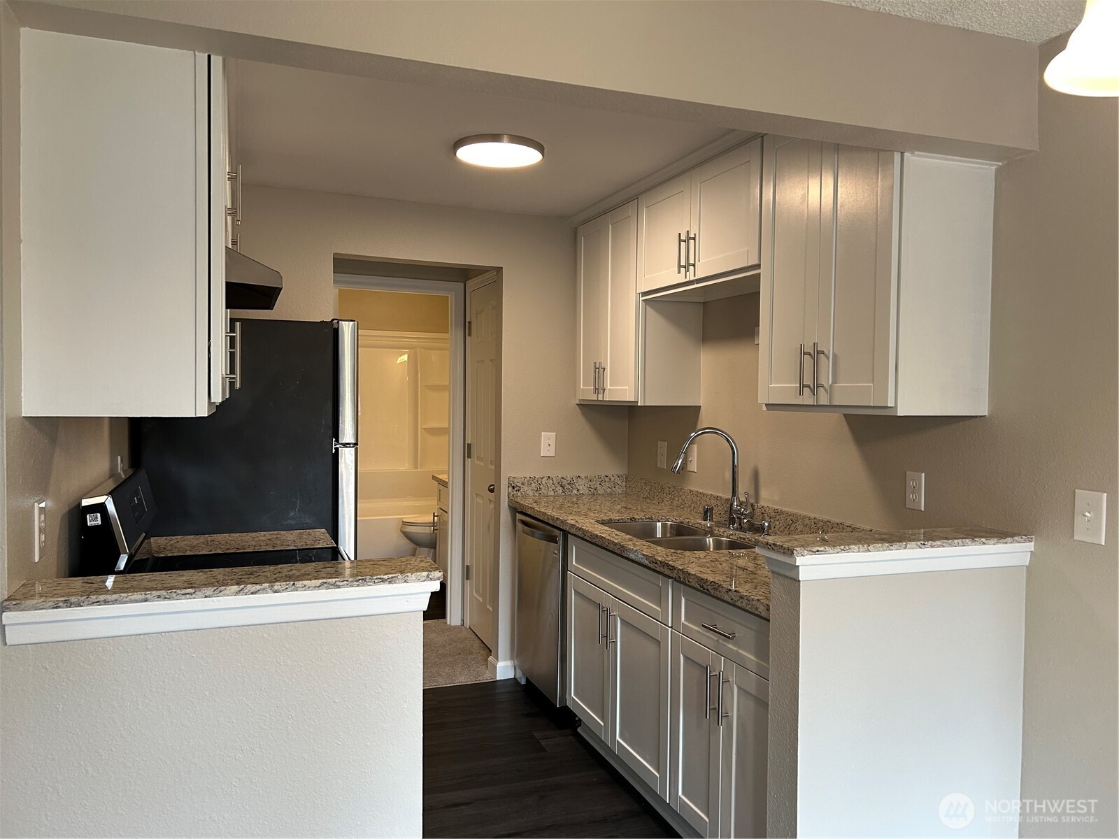 34034 1st Place G Property Photo 4