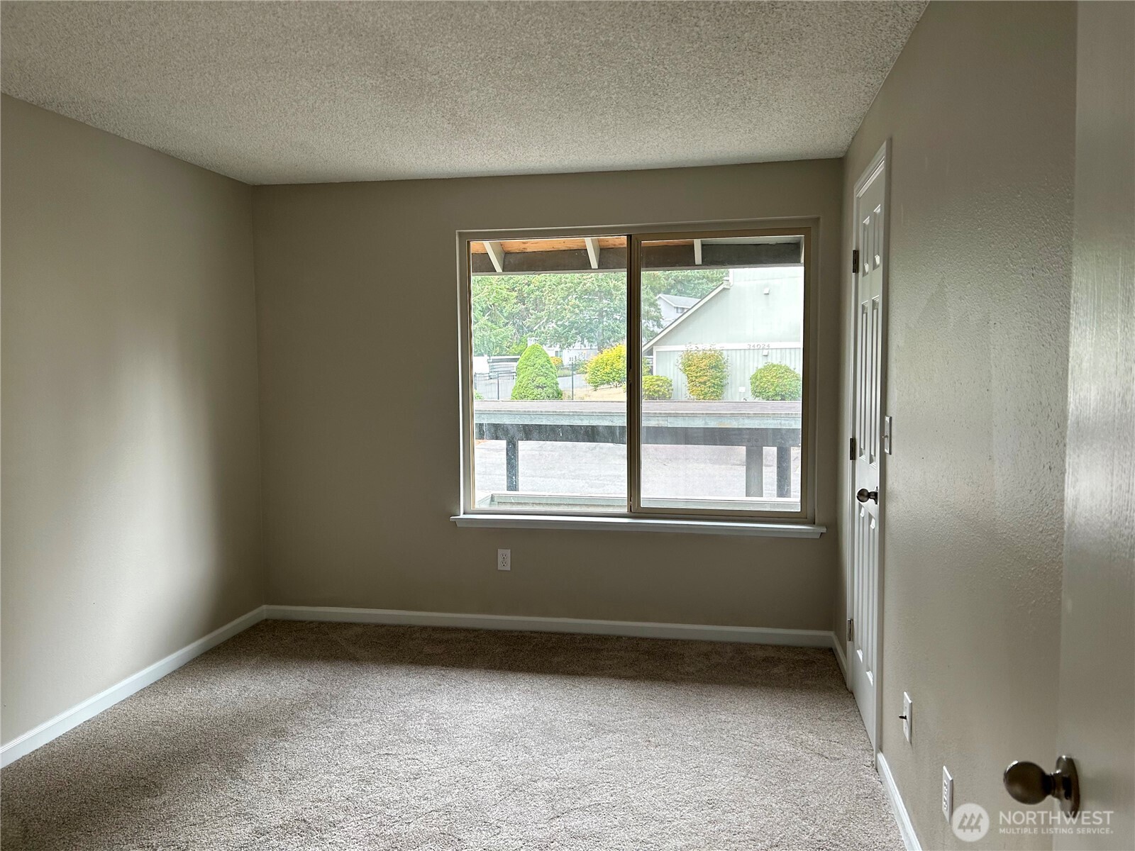34034 1st Place G Property Photo 9