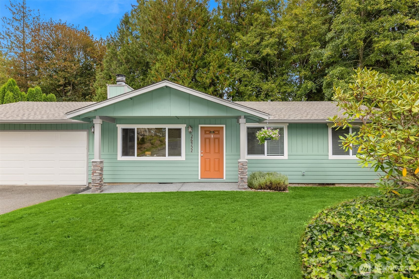 26452 Edgewater Boulevard Property Photo 3
