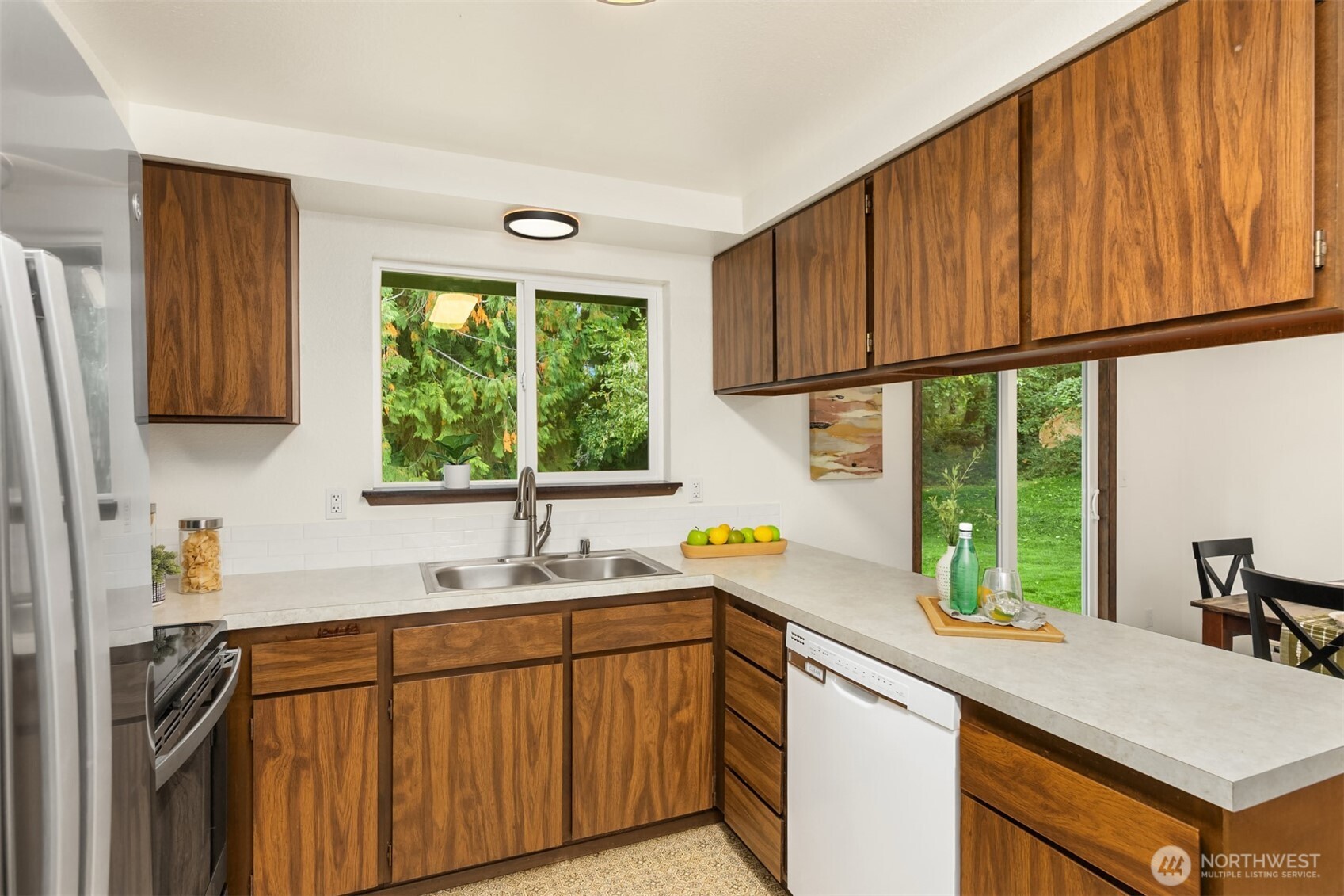 26452 Edgewater Boulevard Property Photo 8